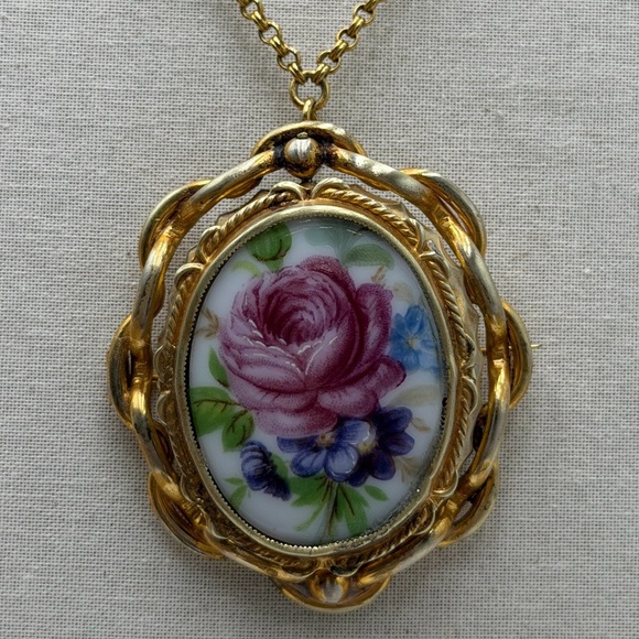 Vintage Floral  Art Glass Brooch/Pendant Spinner - Picture 2 of 6